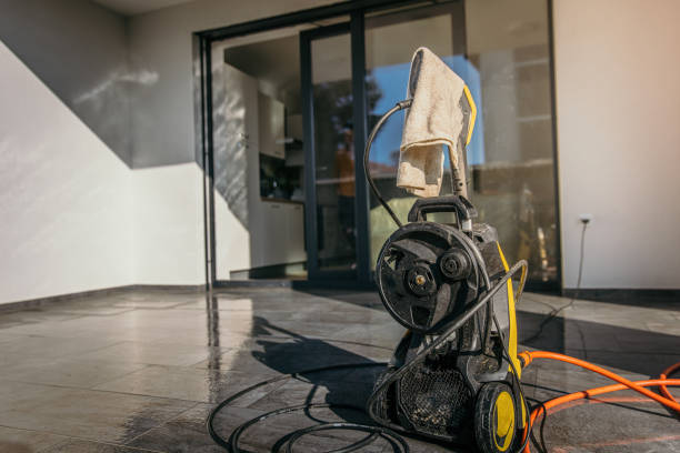 Animal Enclosure Cleaning in Ellsworth, WI